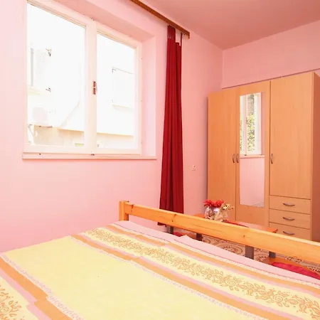 Jelsa 8747a * Jelsa (Hvar)